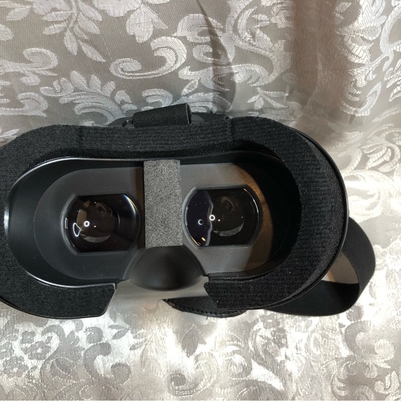 Virtual Reality Goggles for Mobile Phone - Picture 4 of 11